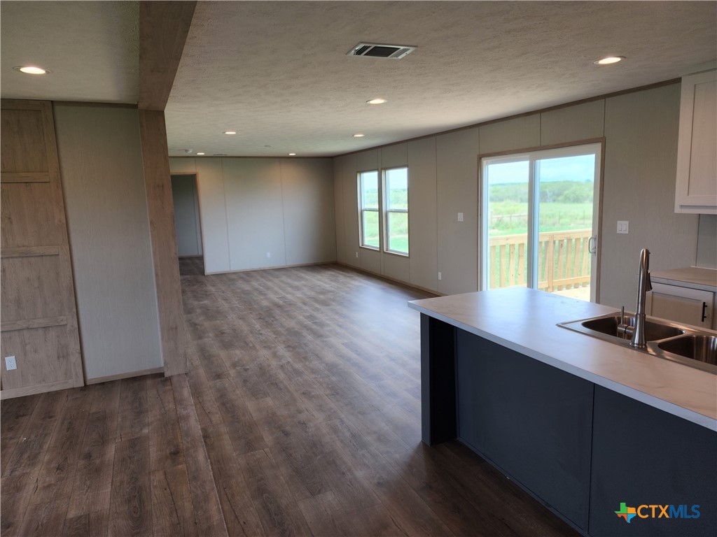 41 Pr 3042 Property Photo 6
