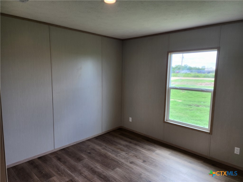 41 Pr 3042 Property Photo 17