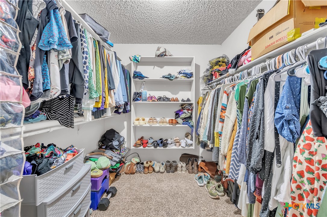 602 White Oak Lane Property Photo 15