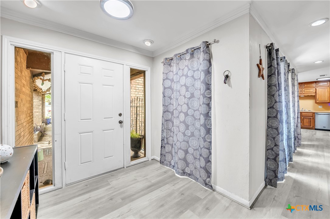 602 White Oak Lane Property Photo 22