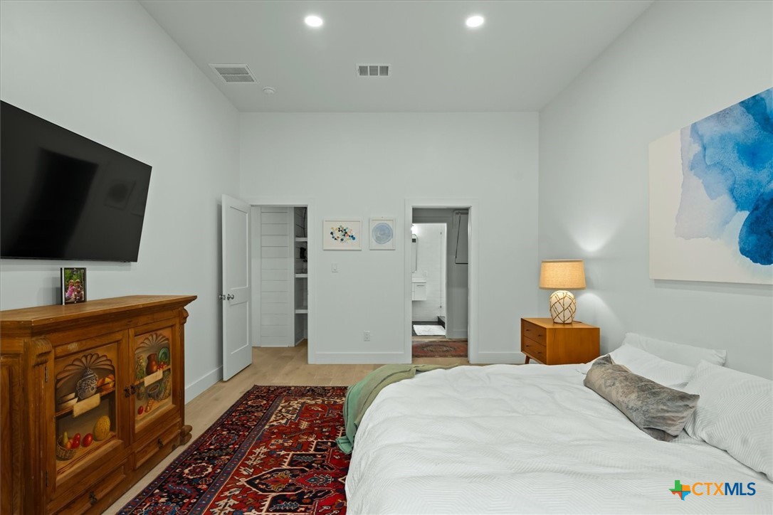 412 N Blanco Street Property Photo 17
