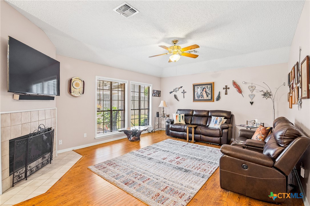 621 Brocton Street Property Photo 6