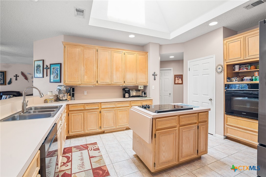 621 Brocton Street Property Photo 13