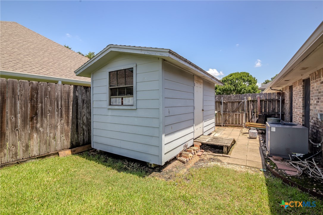 621 Brocton Street Property Photo 30