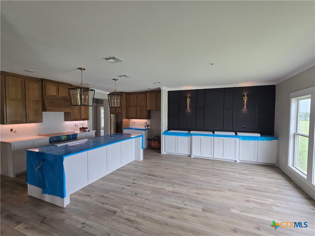 8186 S Lone Star Parkway Property Photo 8