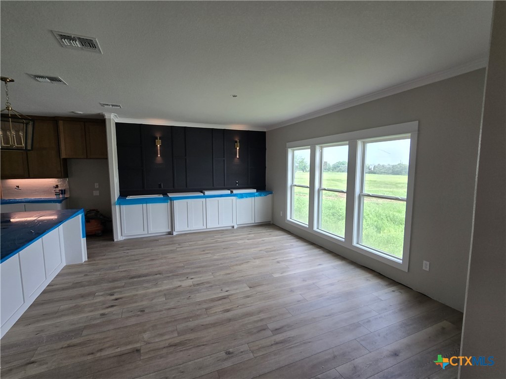 8186 S Lone Star Parkway Property Photo 11