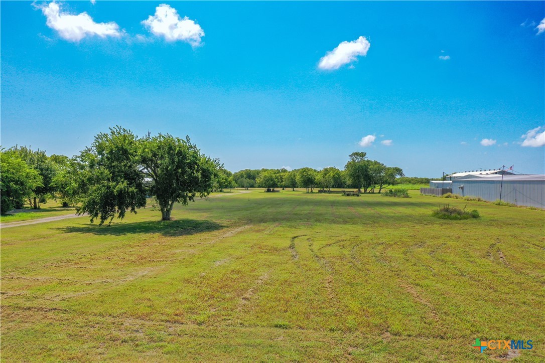 302 Luthardt Property Photo 14