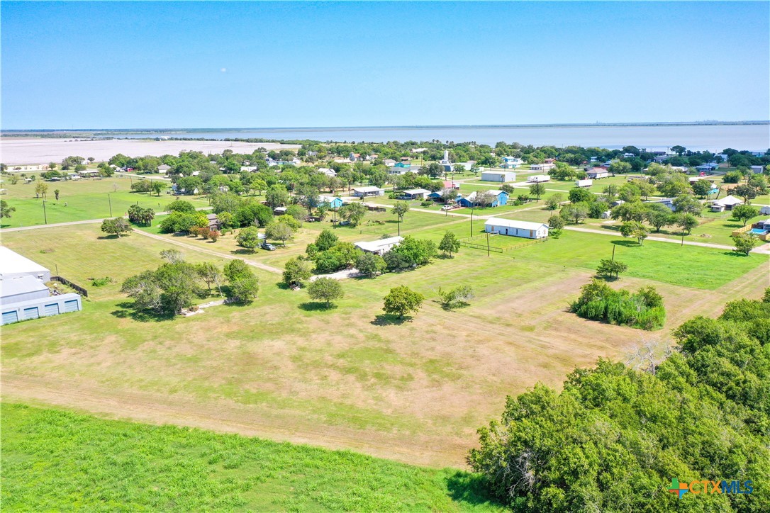 302 Luthardt Property Photo 17