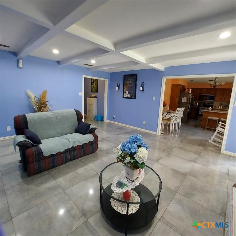 2303 Dover Road Property Photo 5