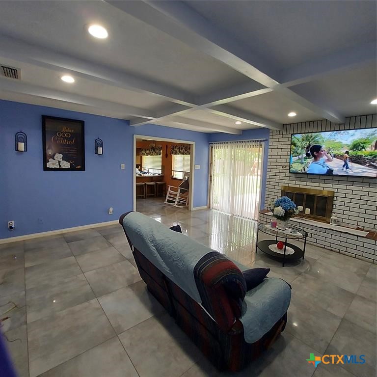 2303 Dover Road Property Photo 6