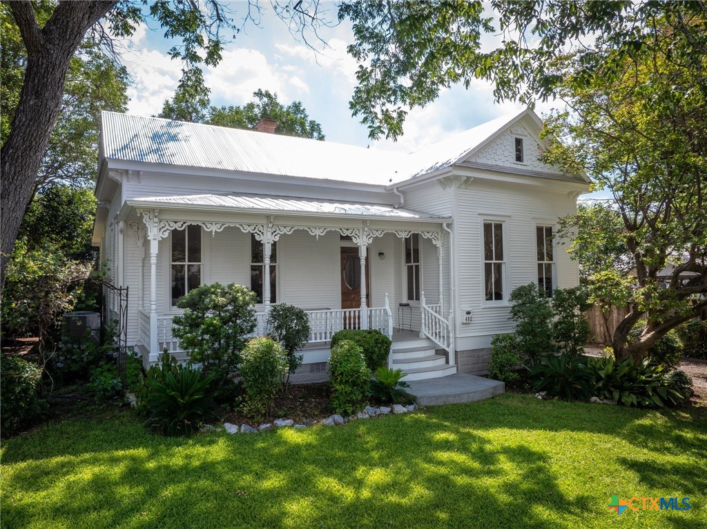 482 Willow Avenue Property Photo