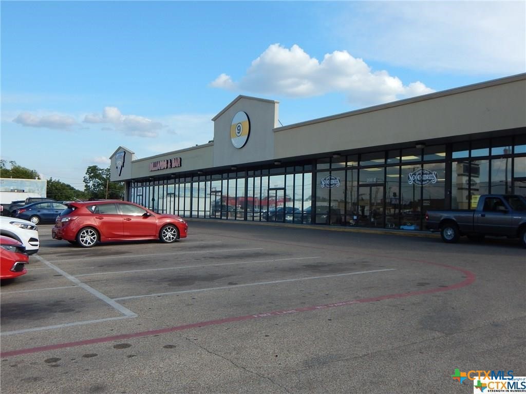 202 E Veterans Memorial Boulevard Property Photo 5