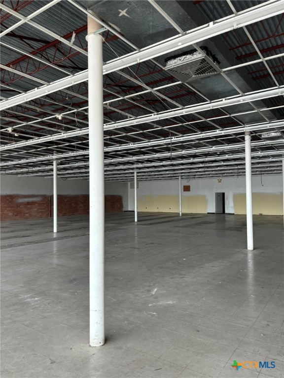 203-207 W Gonzales Street Property Photo 13