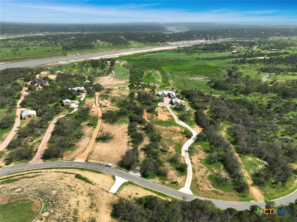 281 Chimney Cove Drive Property Photo 6