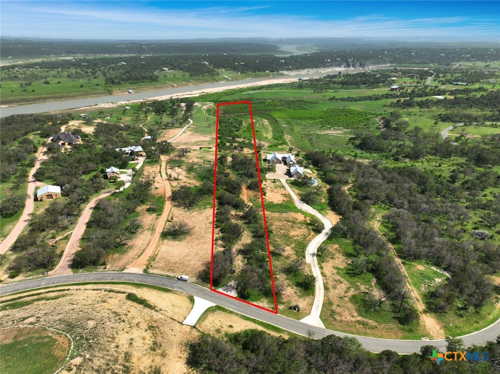 281 Chimney Cove Drive Property Photo 8