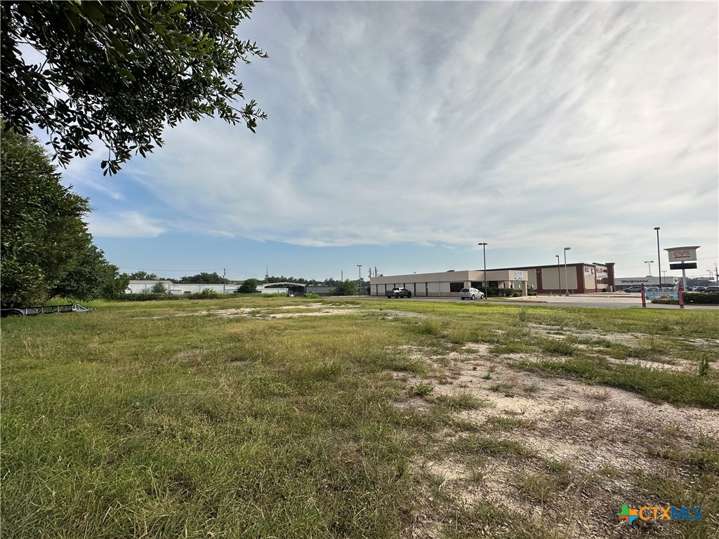 605 E Airline Road Property Photo 1