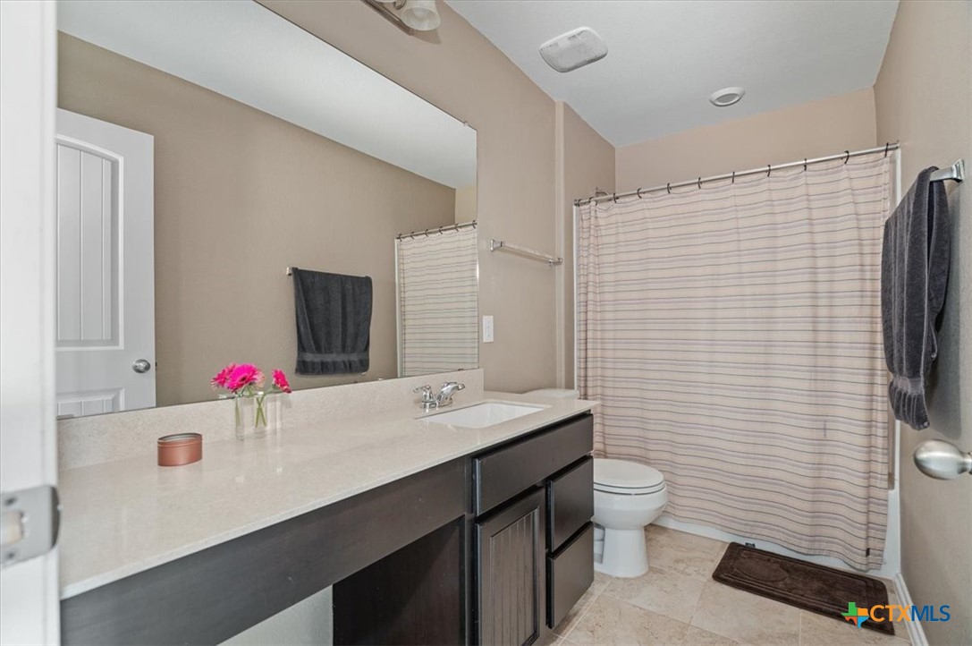 346 Planters Lane Property Photo 10