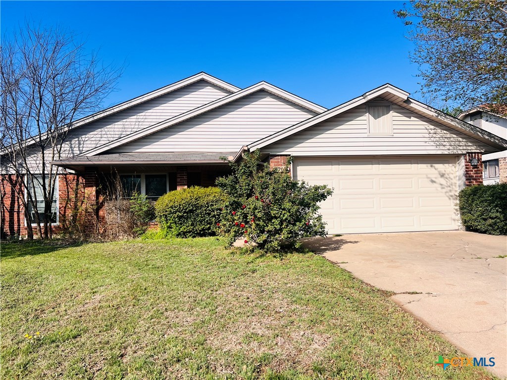 4709 Poppy Wood Circle Property Photo 2