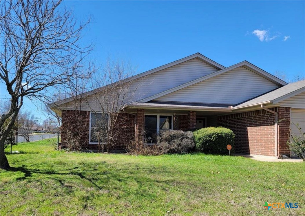 4709 Poppy Wood Circle Property Photo 3