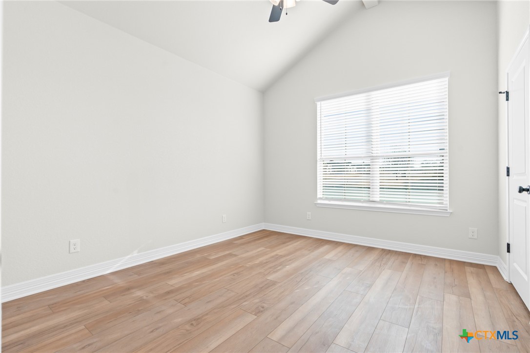 105 Westwood Park Property Photo 25