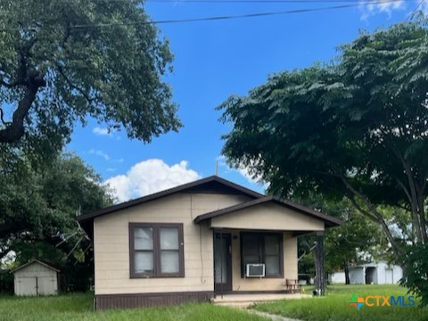 210 N Walnut Avenue Property Photo 1