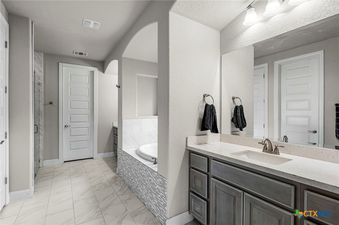 2550 Black Bear Drive Property Photo 20