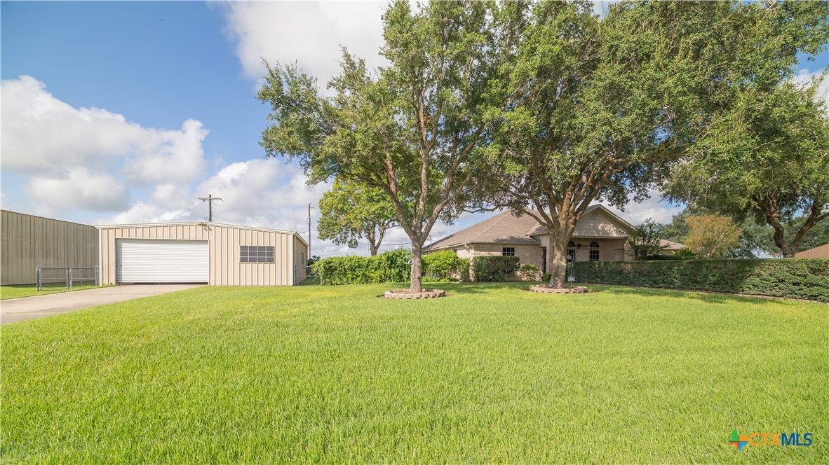 121 Longview Drive Property Photo 1