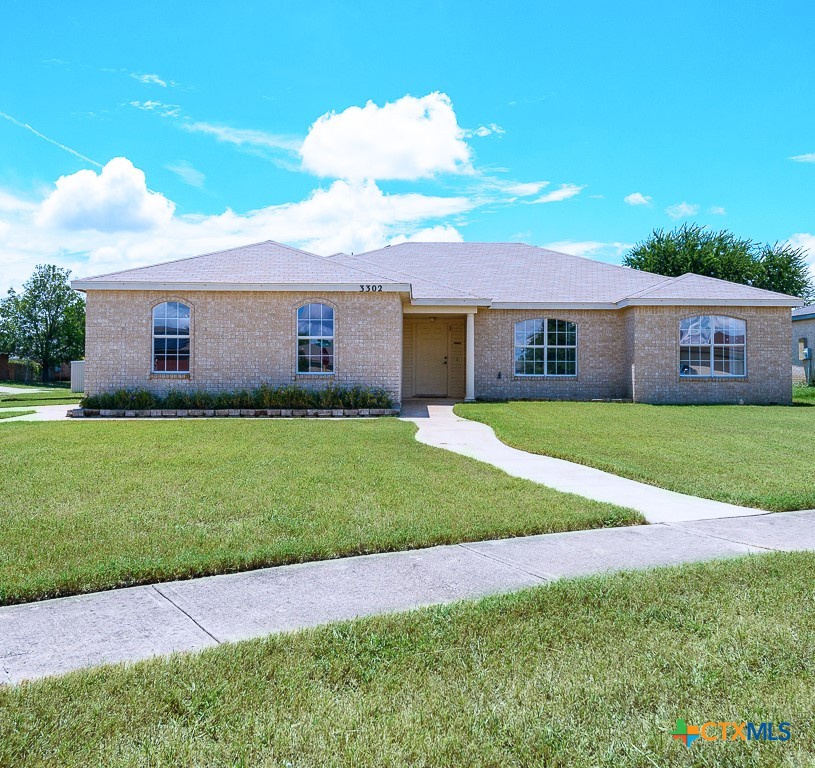 3302 Lakecrest Drive Property Photo 1