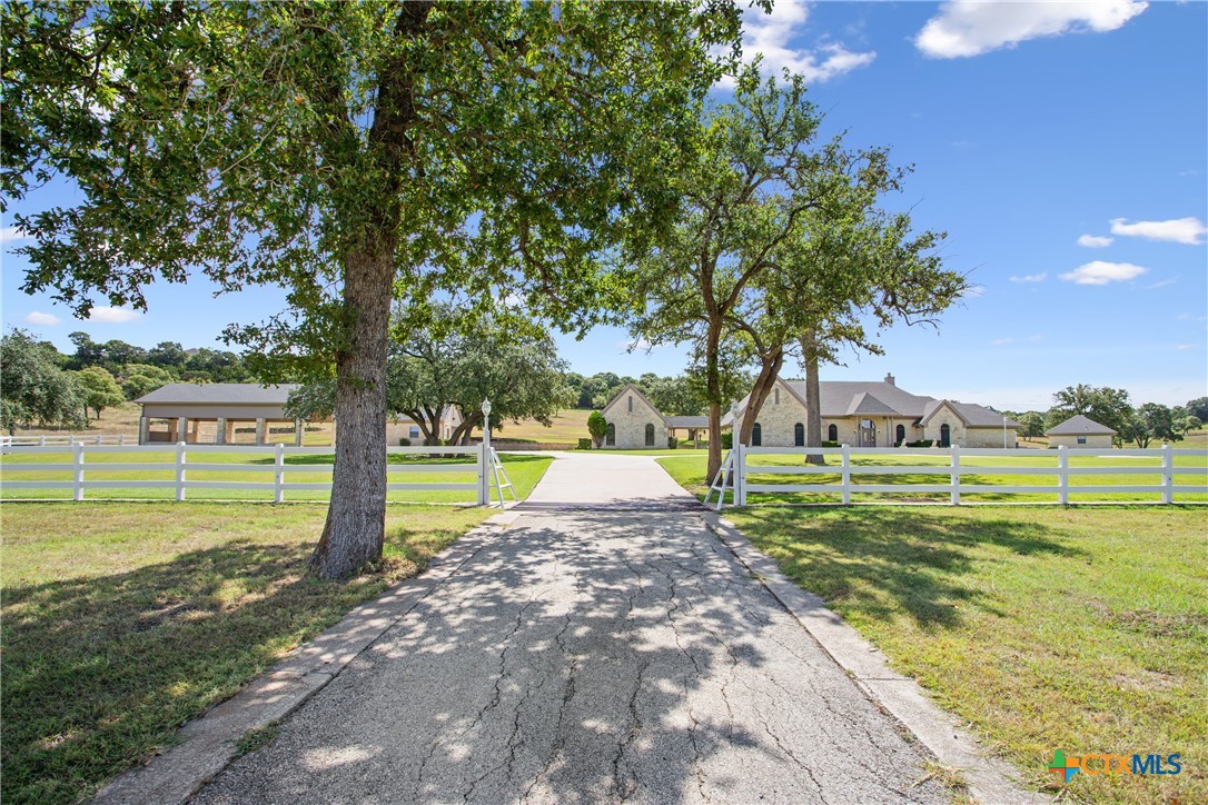 3010 Split Oak Ranch Road Property Photo 4