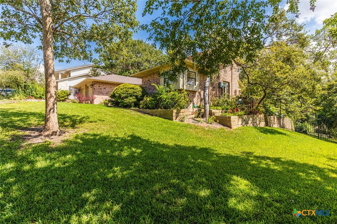 2501 Canyon Cliff Drive Property Photo 3