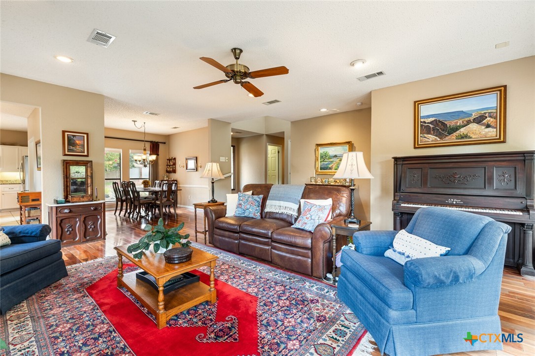 2501 Canyon Cliff Drive Property Photo 14