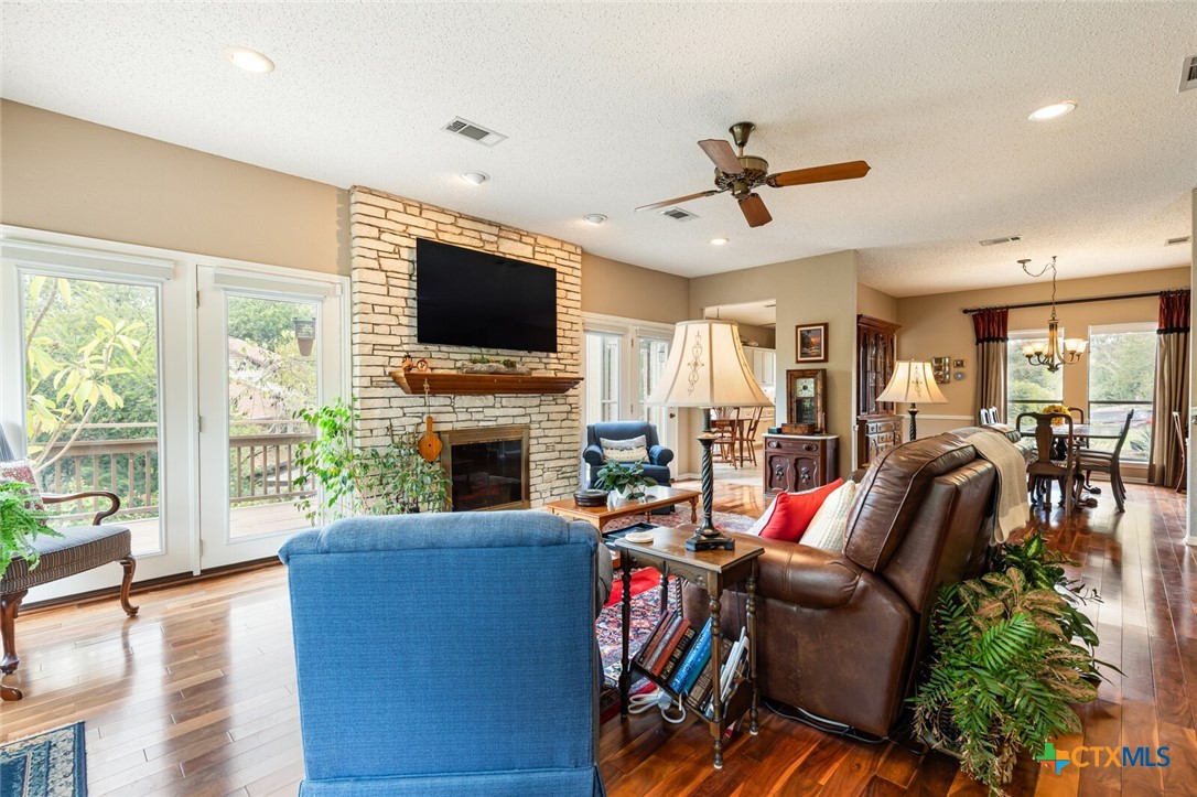 2501 Canyon Cliff Drive Property Photo 15