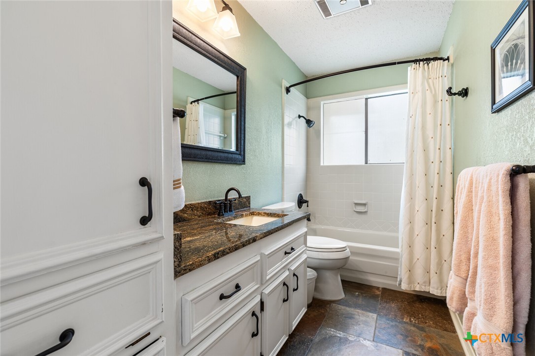 2501 Canyon Cliff Drive Property Photo 37