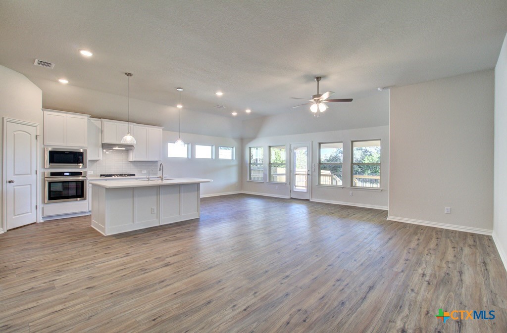 1416 Quarry Rock Property Photo 6