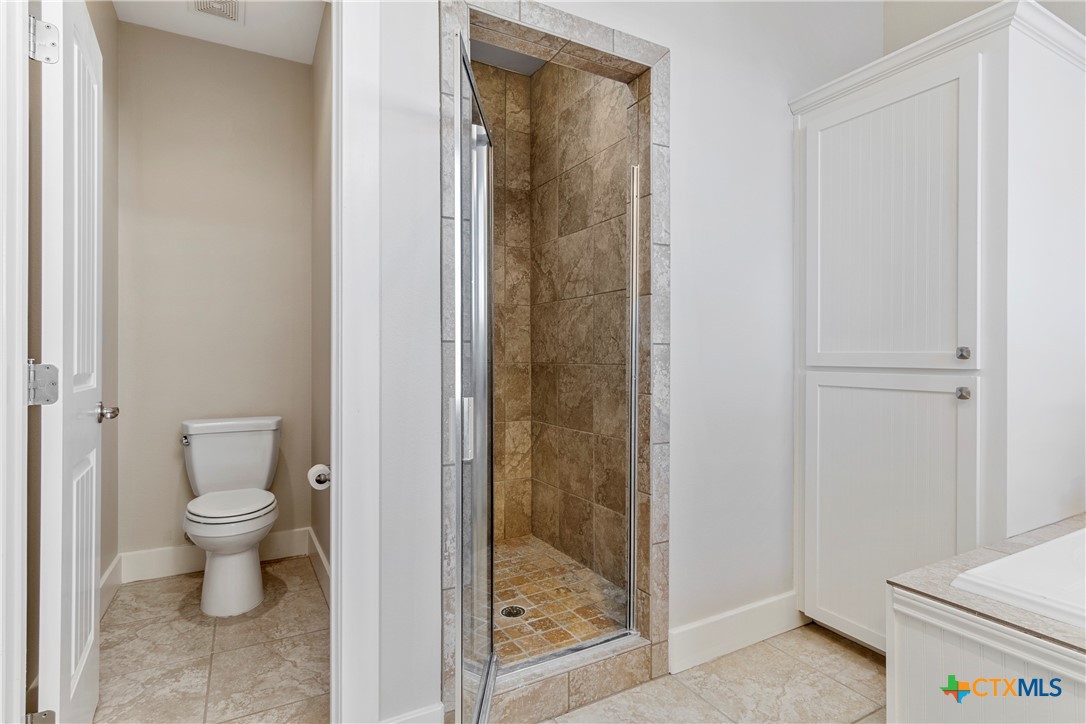 114 Lavaca Circle Property Photo 18