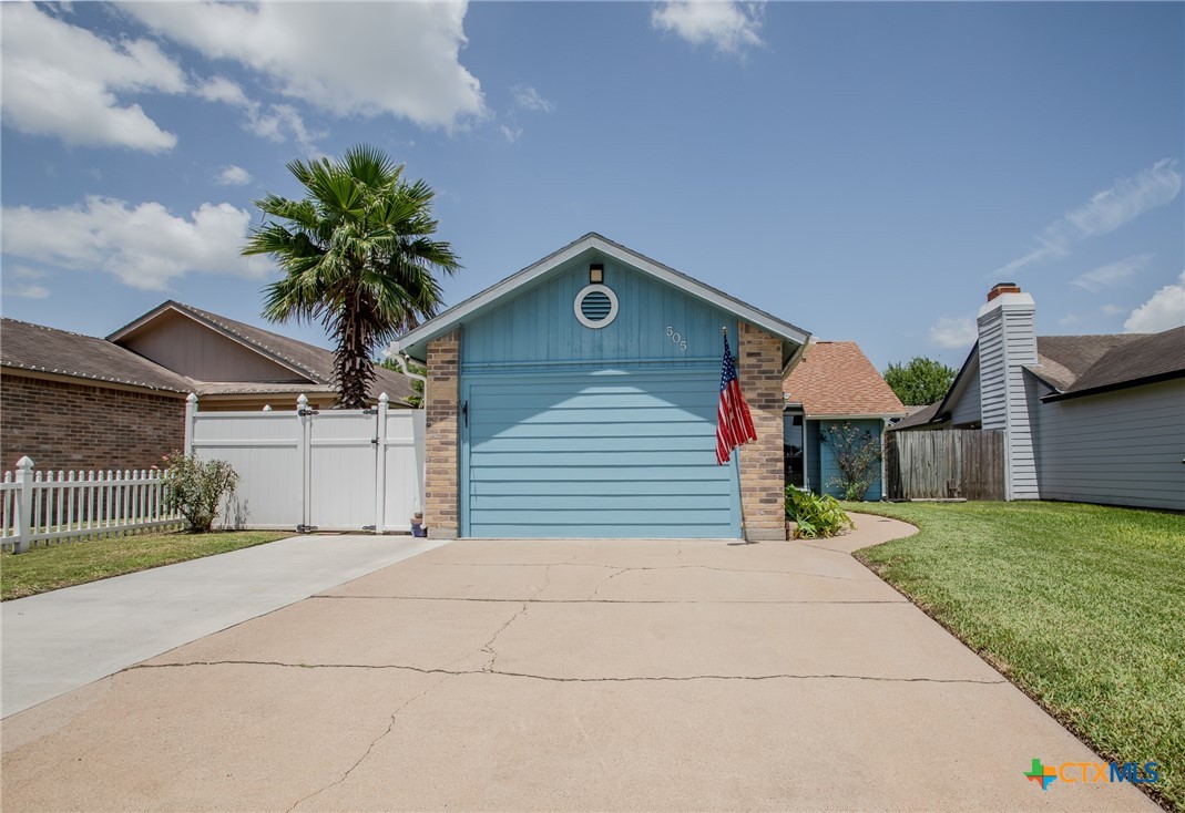 505 Cabana Drive Property Photo 1
