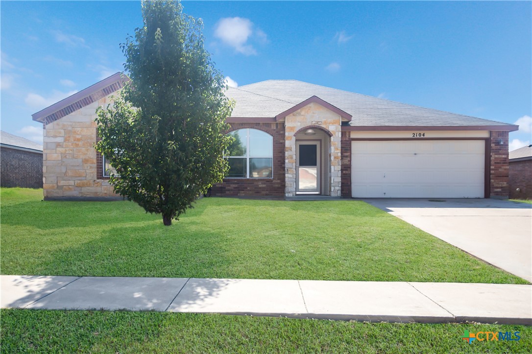 2104 Coy Drive Property Photo 1