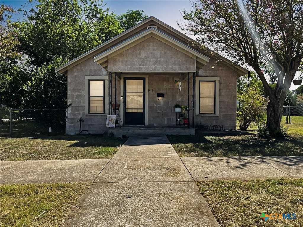 919 N 15th Street Property Photo 1