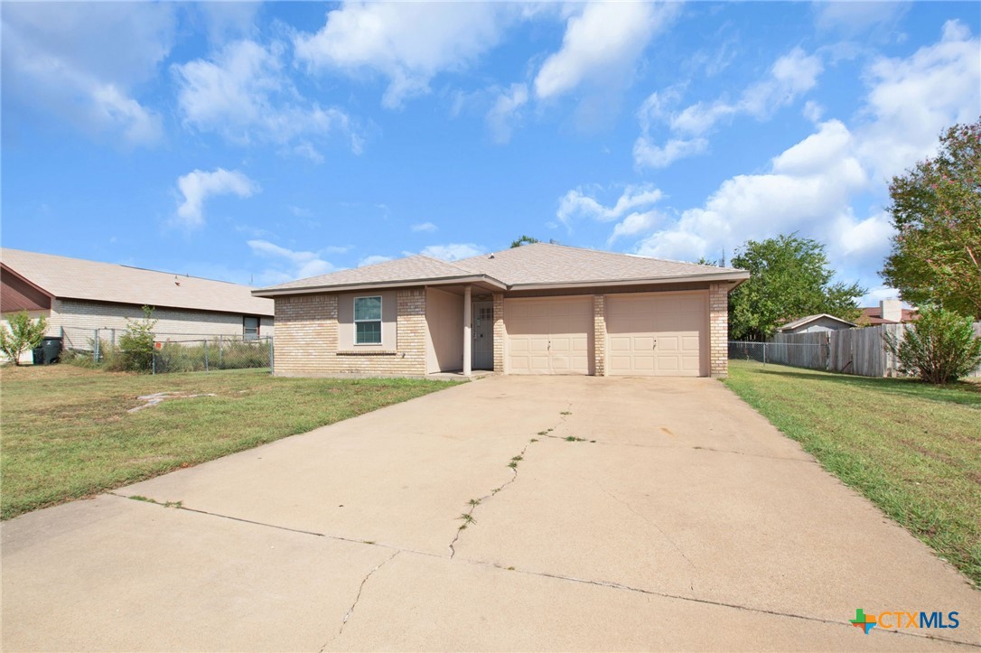 1904 Robert E Lee Drive Property Photo 1