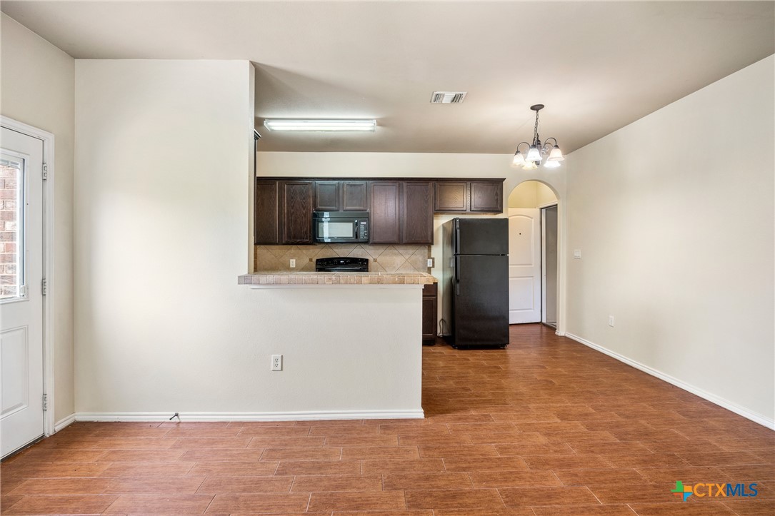 1124 Brown Rock Drive Property Photo 5