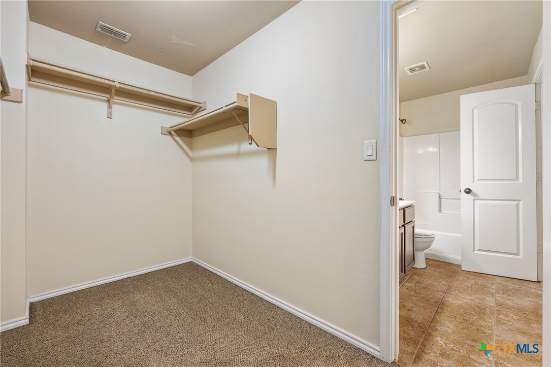 1124 Brown Rock Drive Property Photo 14
