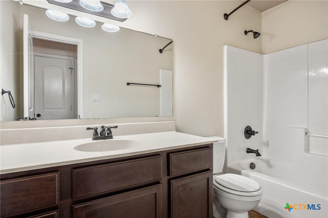1124 Brown Rock Drive Property Photo 17