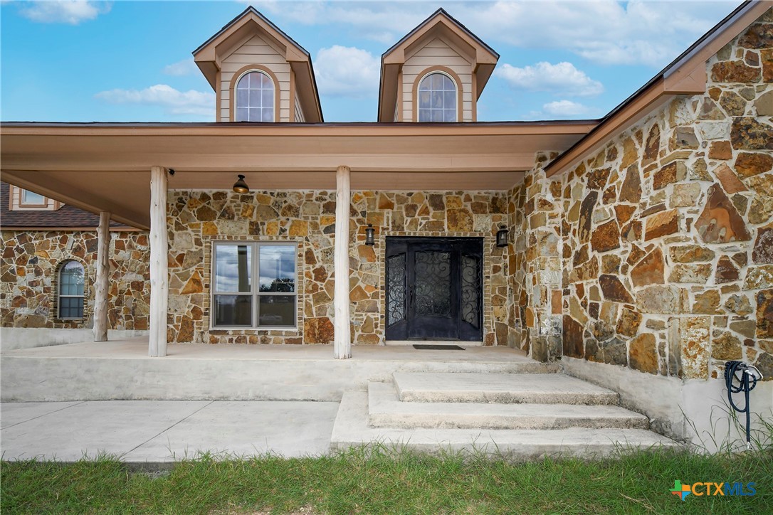 424 Lantana View Property Photo 3