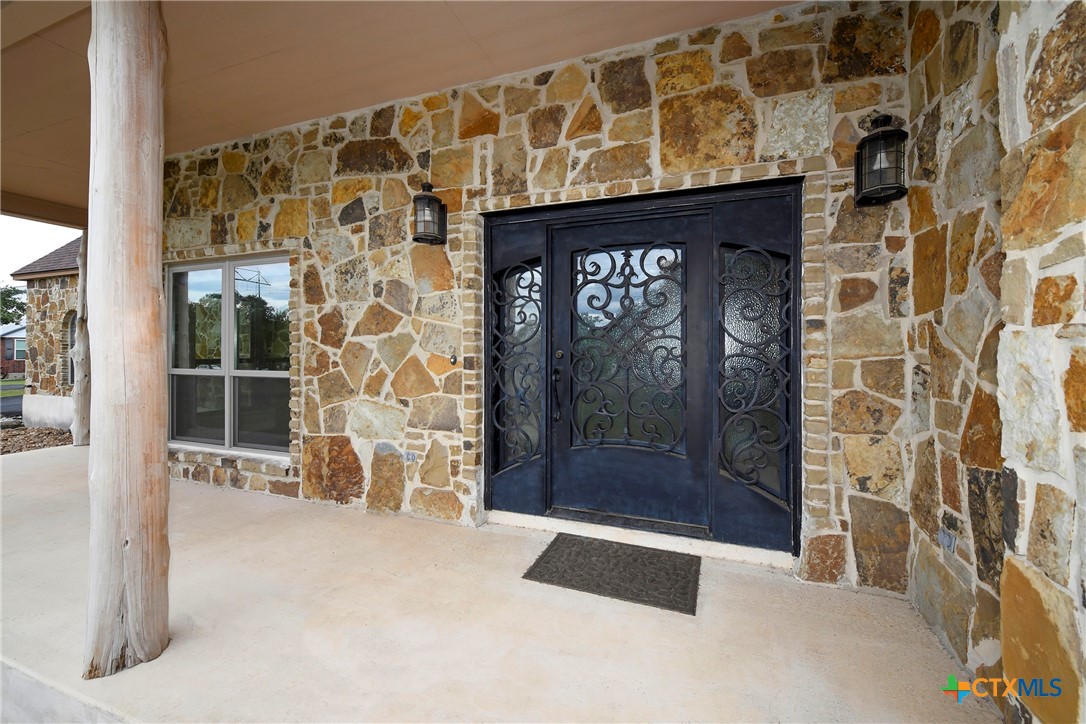 424 Lantana View Property Photo 4
