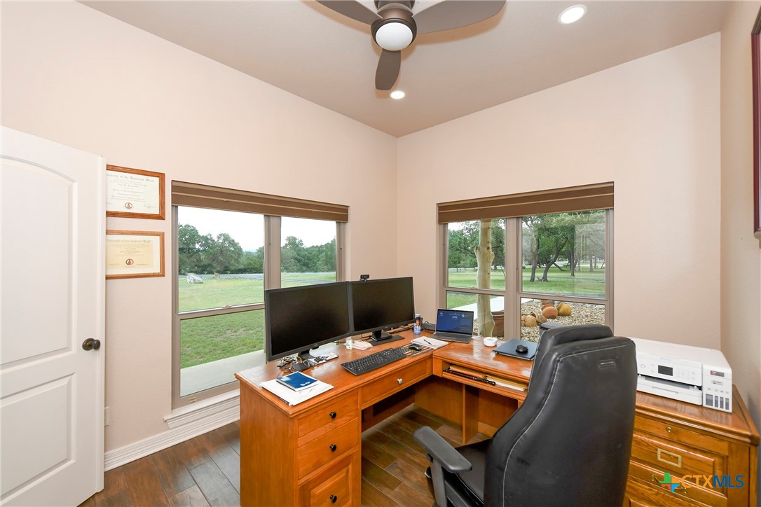 424 Lantana View Property Photo 14