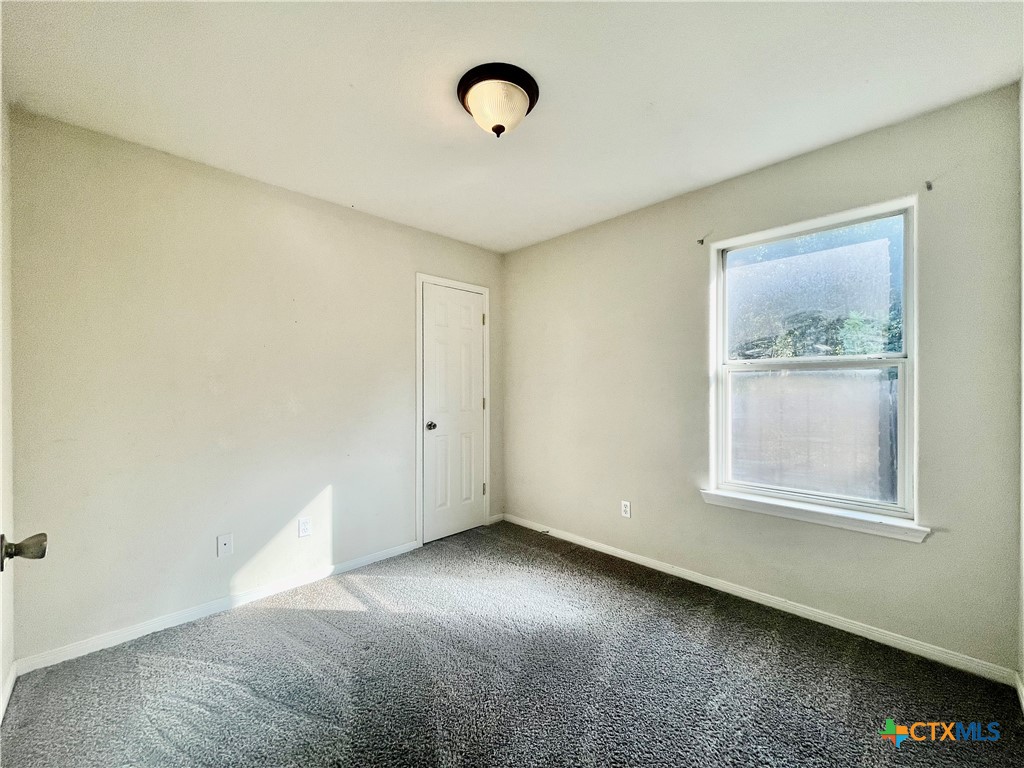 1206 Debbie Court Property Photo 13