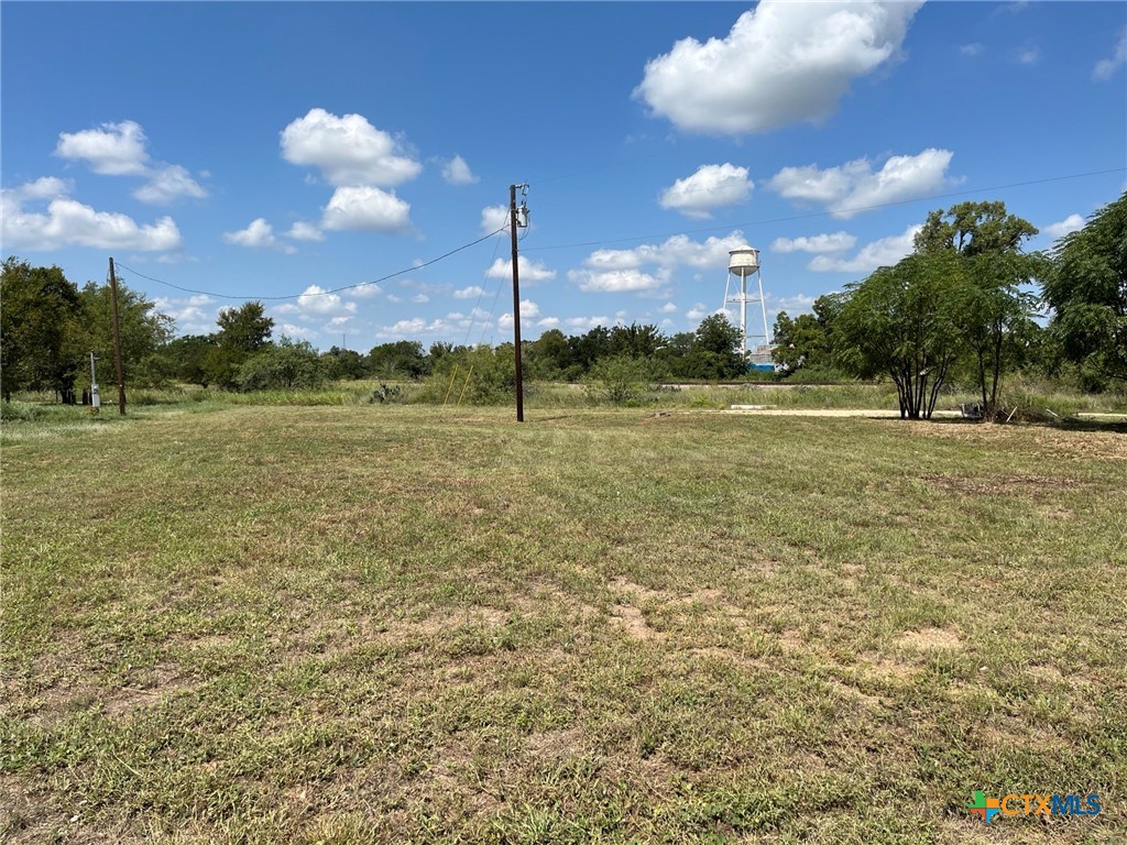 802 S Burleson Avenue Property Photo 2