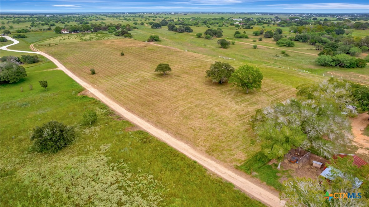 000 Levi Sloan Road Property Photo 3