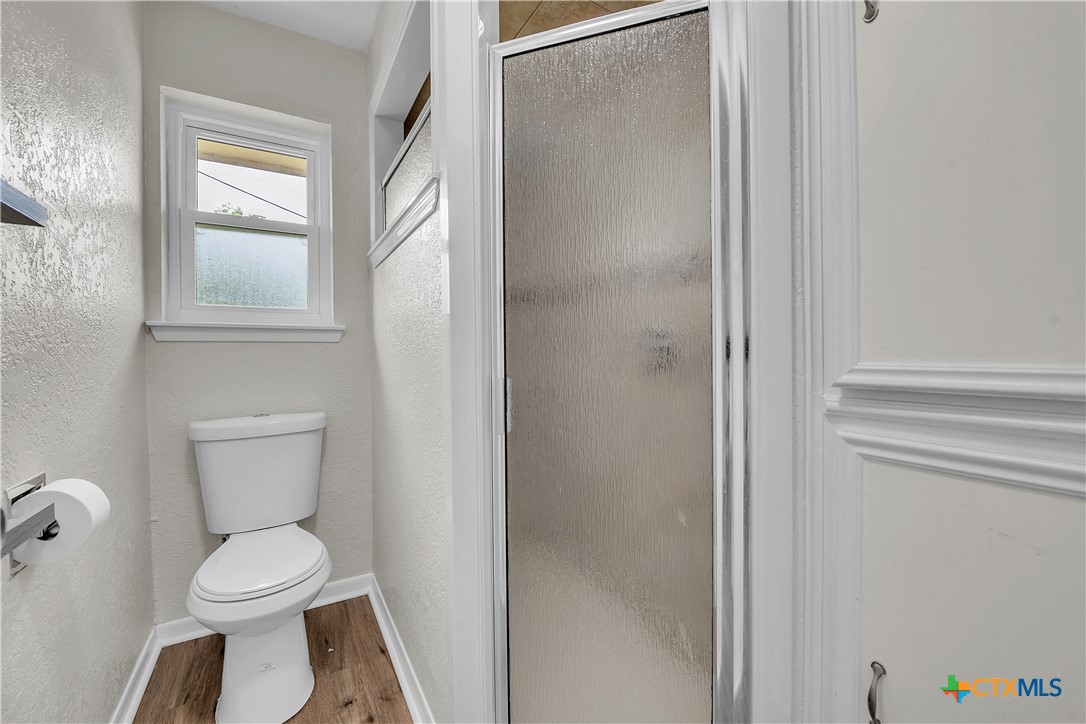 402 Cottonwood Drive Property Photo 11