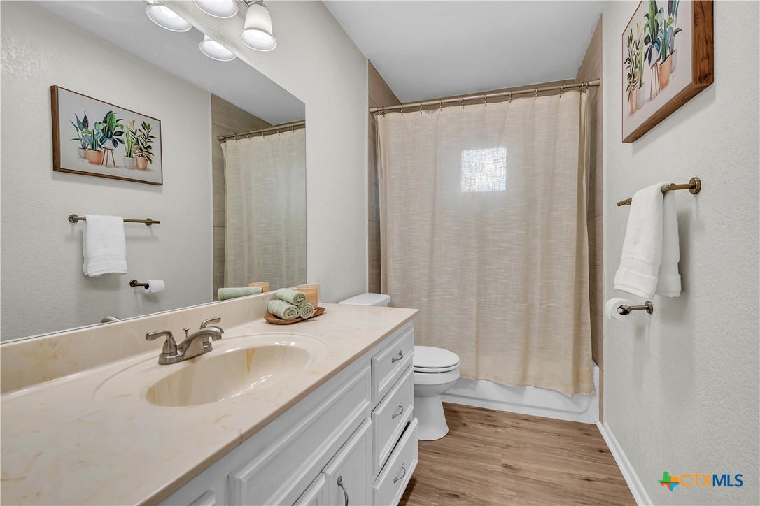 402 Cottonwood Drive Property Photo 15